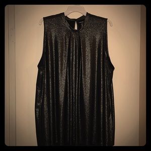 Shiny metallic & flowy high neck top 🥳🤩